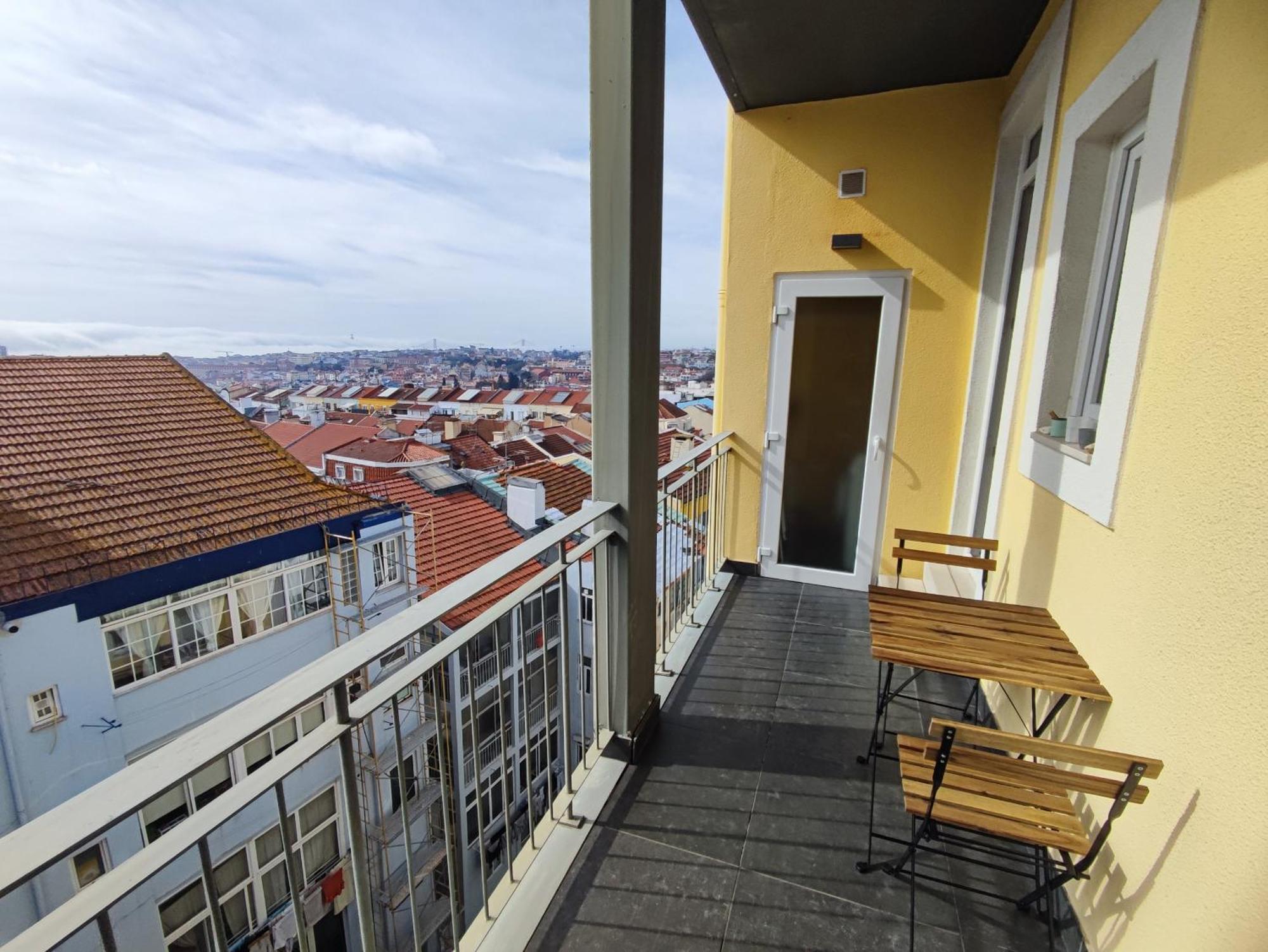 Apartment T1 Balcony W River Views, R Cardiff, Lisbon