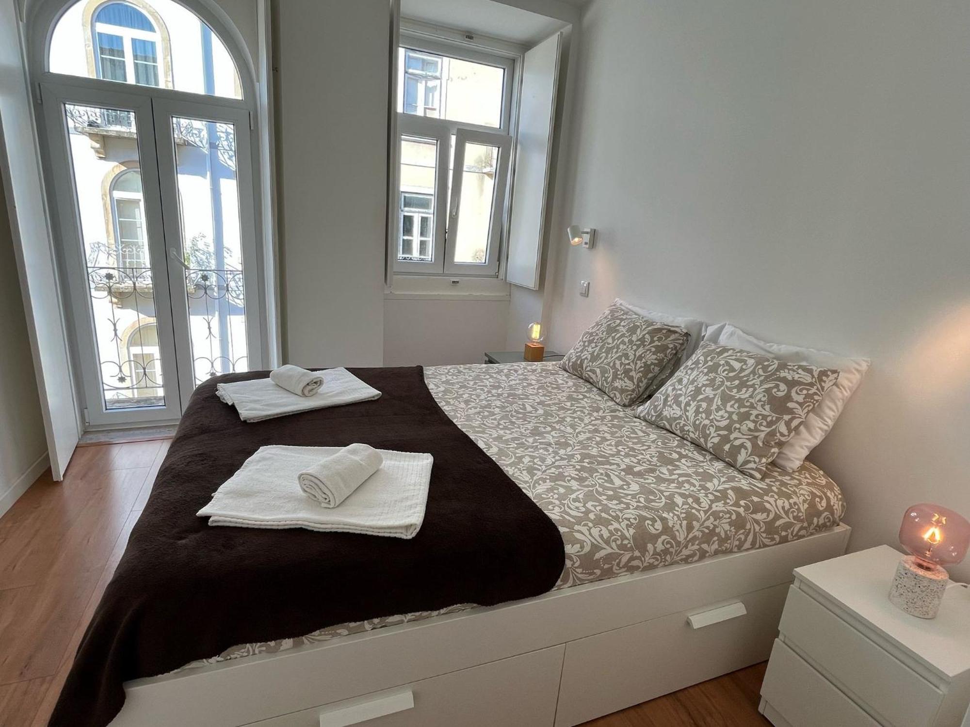 T1 Balcony W River Views, R Cardiff, * Lisbon