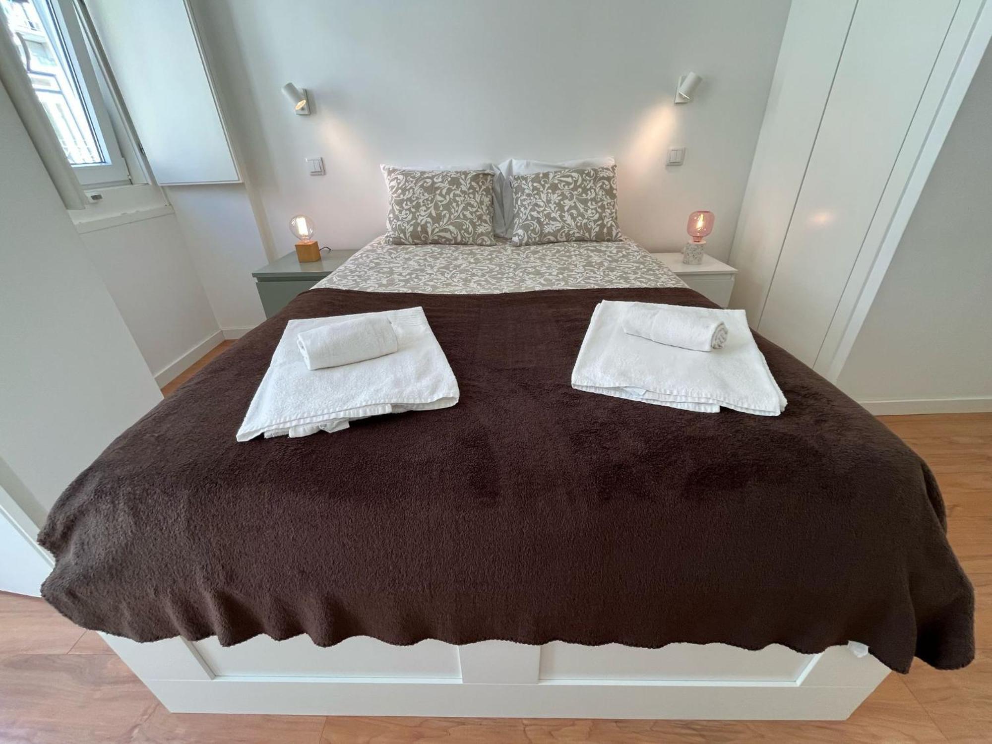 Apartment T1 Balcony W River Views, R Cardiff,