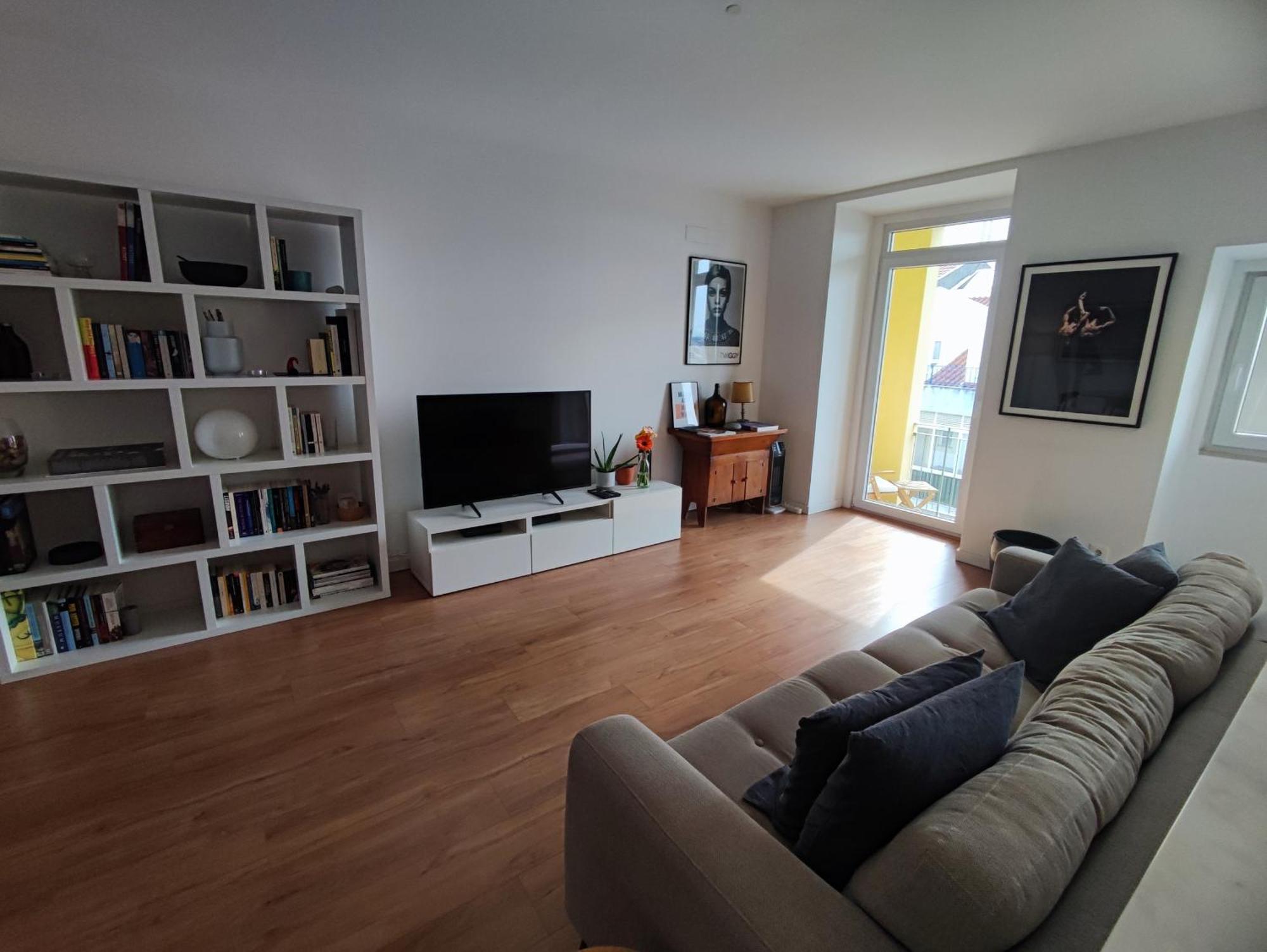 Apartment T1 Balcony W River Views, R Cardiff, *